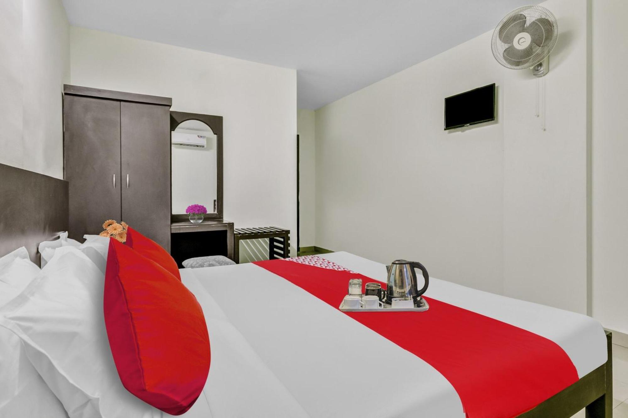 Hotel O Kalapurackal Residency Thekkady Extérieur photo